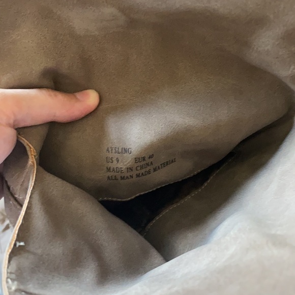 *SOLD* Over the knee boots. NEVER worn size9. - Picture 3 of 5